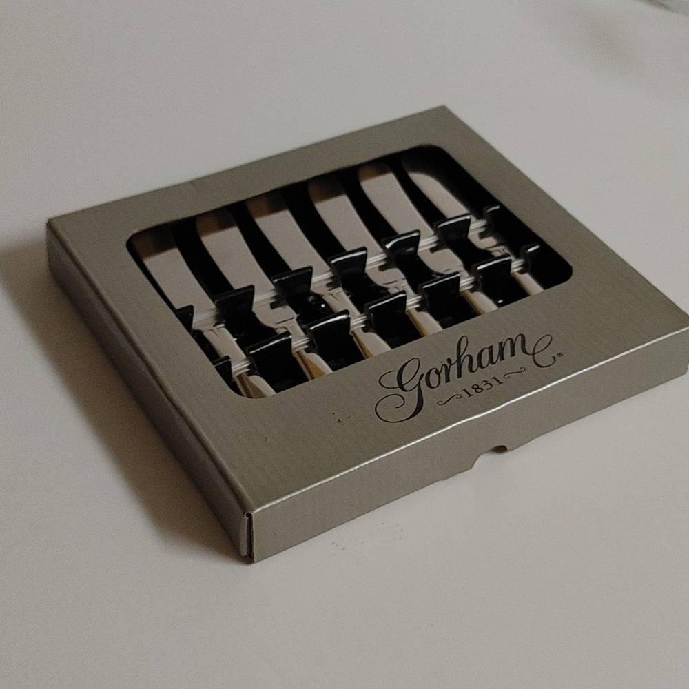 NIB 6 Stainless Appetizer Knives